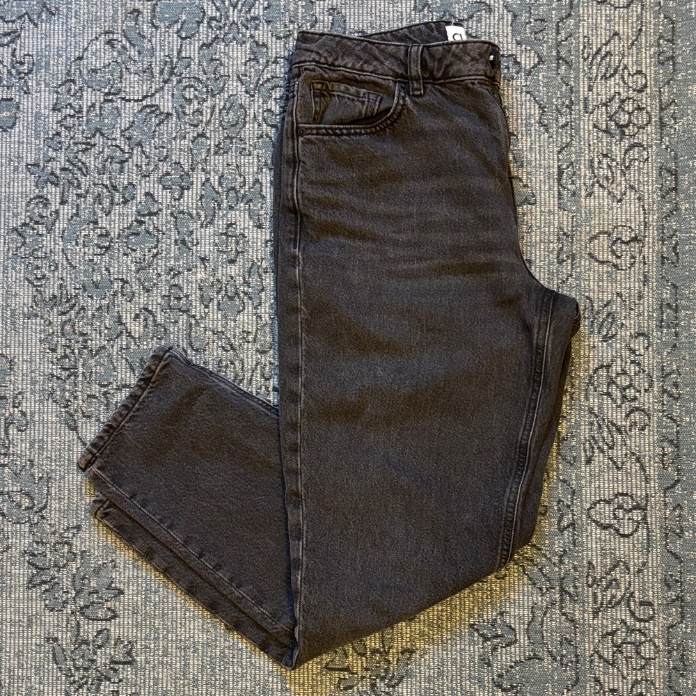 Dynamite Women’s Dark Gray Straight Jeans